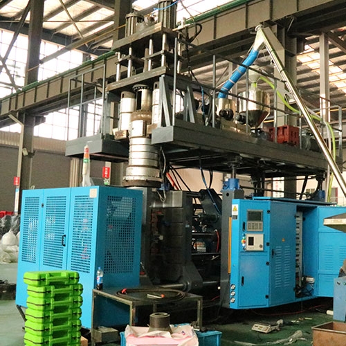 Blow molding machinery production equipment